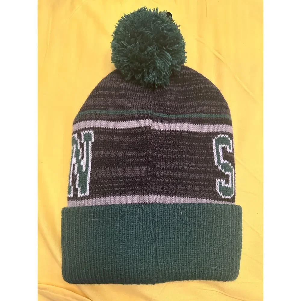 NWT Universal Harry Potter House of Slytherine Crest Knit Cuffed Beanie